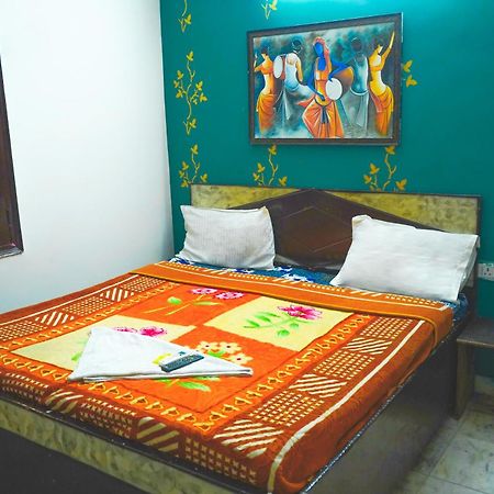 Hotel Bliss Bourn - Lajpat Nagar New Delhi Exteriör bild
