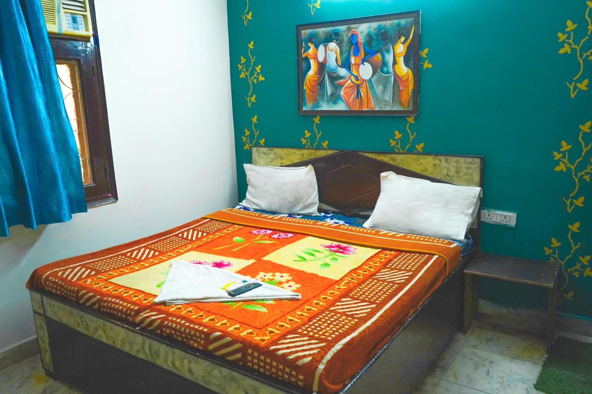 Hotel Bliss Bourn - Lajpat Nagar New Delhi Exteriör bild