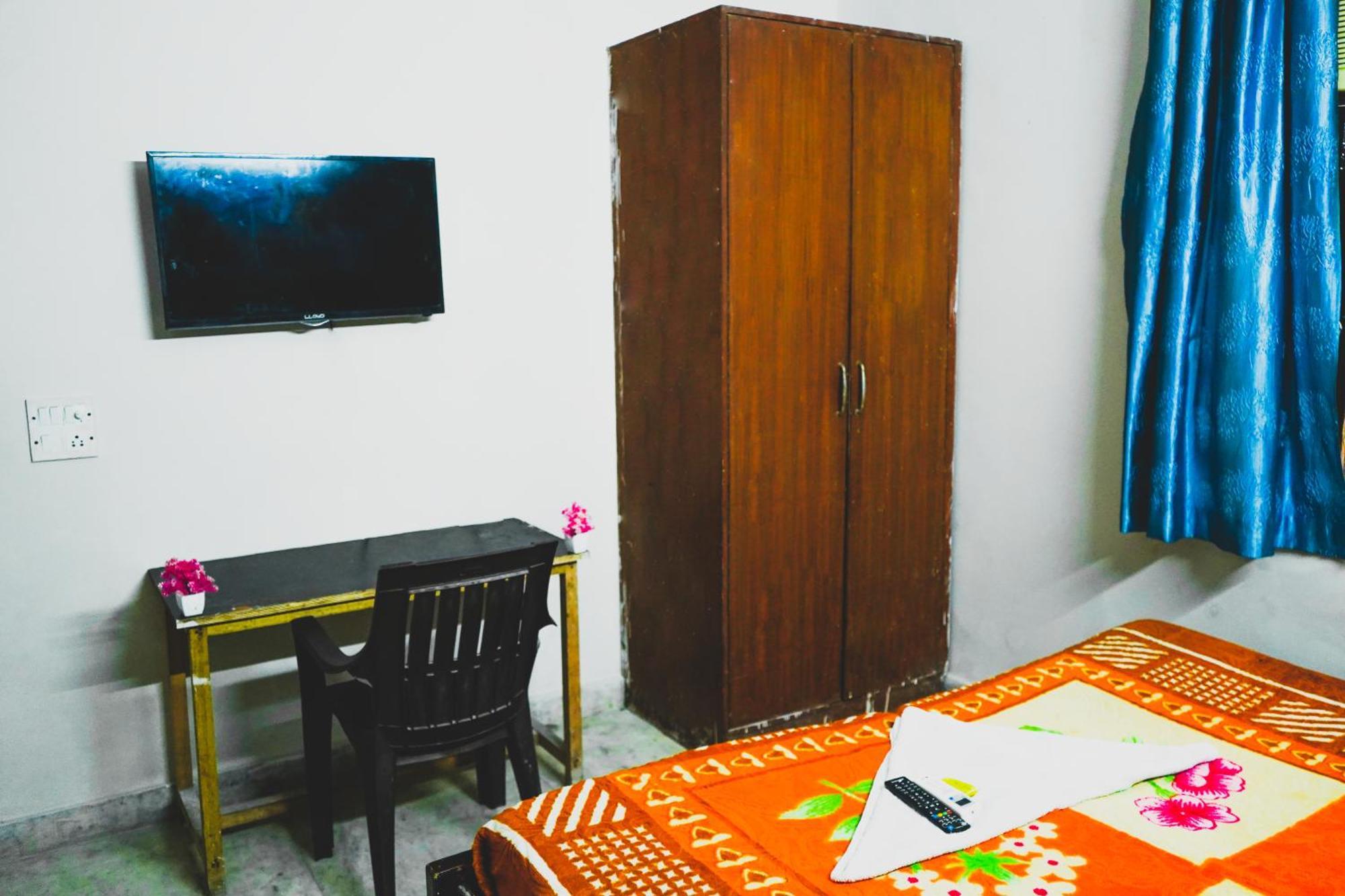 Hotel Bliss Bourn - Lajpat Nagar New Delhi Exteriör bild